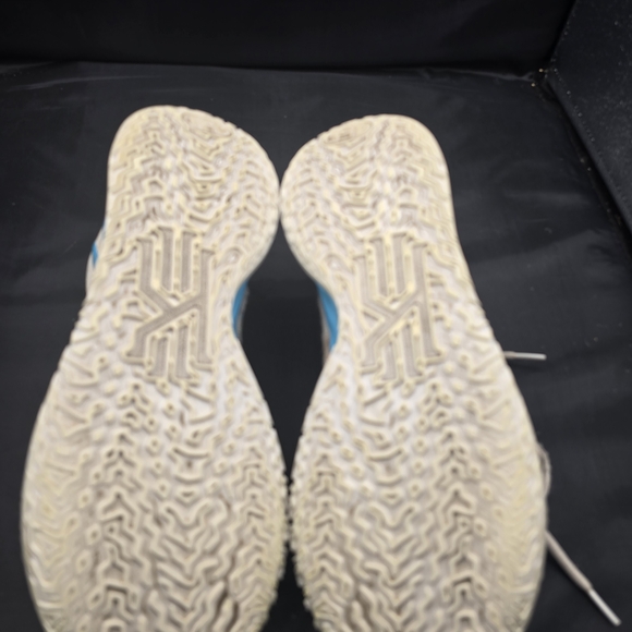 Nike Athletic Shoes Beige and‎ Blue main image 6